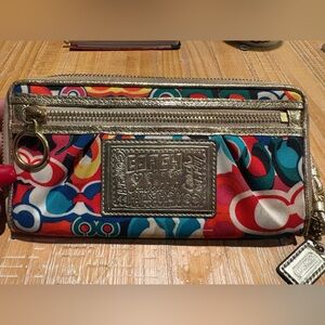 Coach Poppy early 2000’s graffiti wristlet